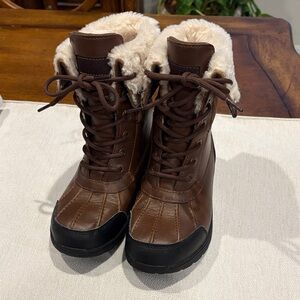Girls size 2 brown leather linned waterproof UGG boots